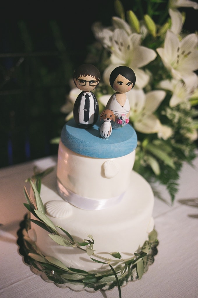 Wedding cake with the couple's caricatures