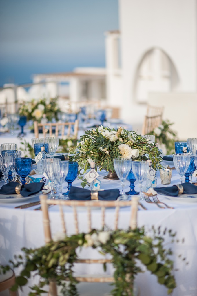 Navy blue wedding decoration