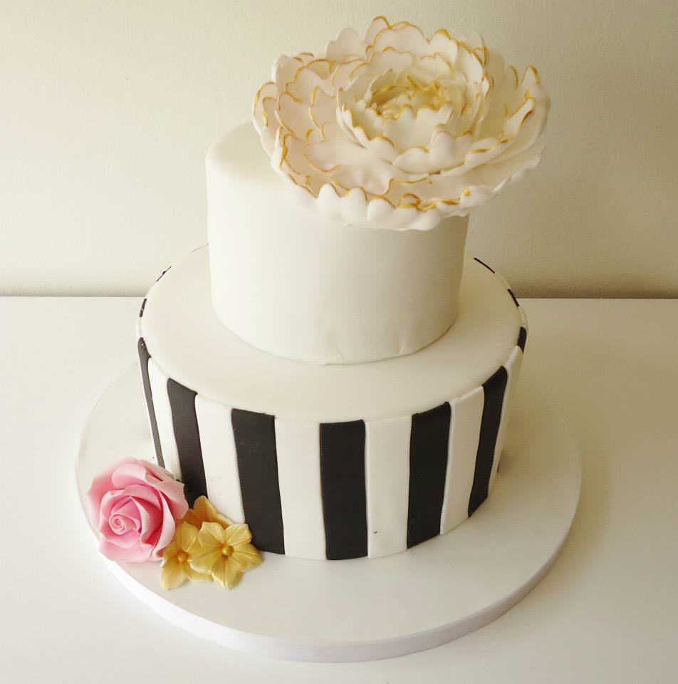 trendy wedding cake