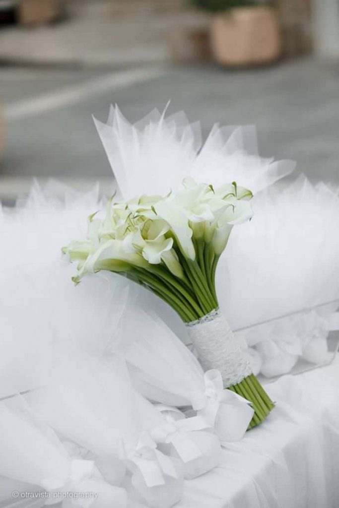 white tulip wedding bouquet
