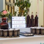 sangria welcome drink για τους καλεσμένους του γάμου