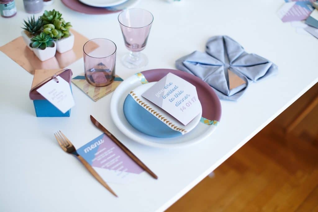 Wedding tableware in blue petrol and dusty pink colors