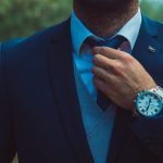 Ιδέες για μπλε κοστούμι γαμπρού με γιλέκο και γραβάτα