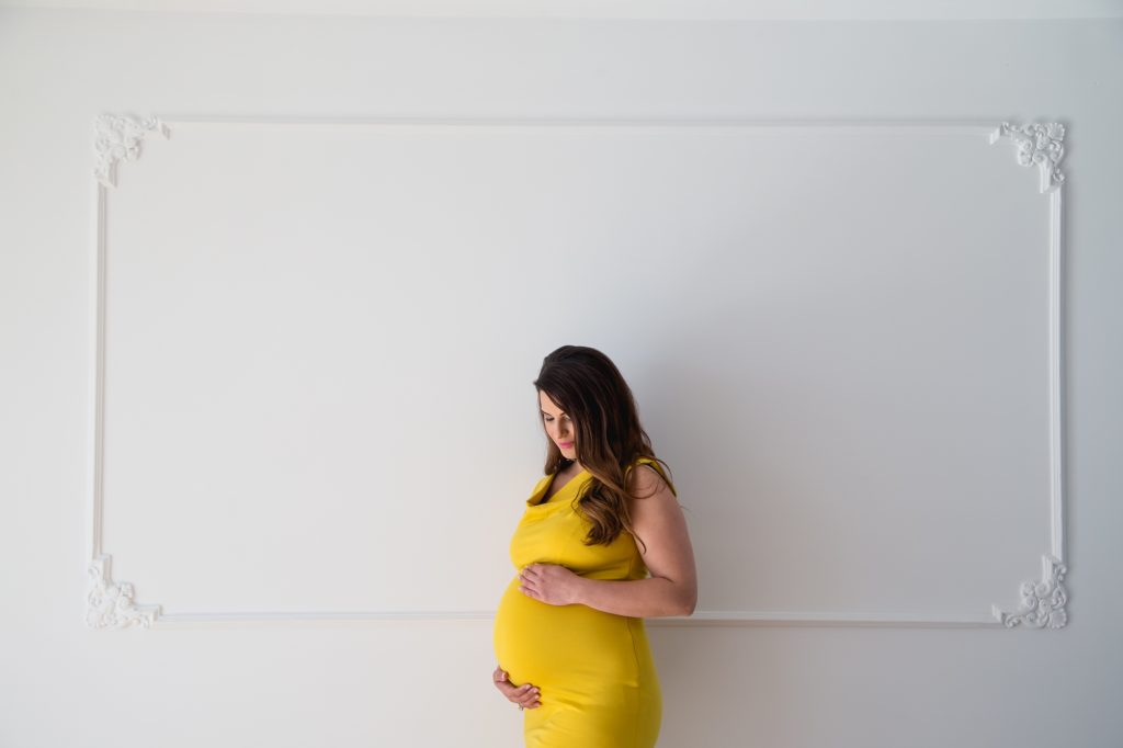 Maternity pregnancy photography in Athens Labrini Sotiriou