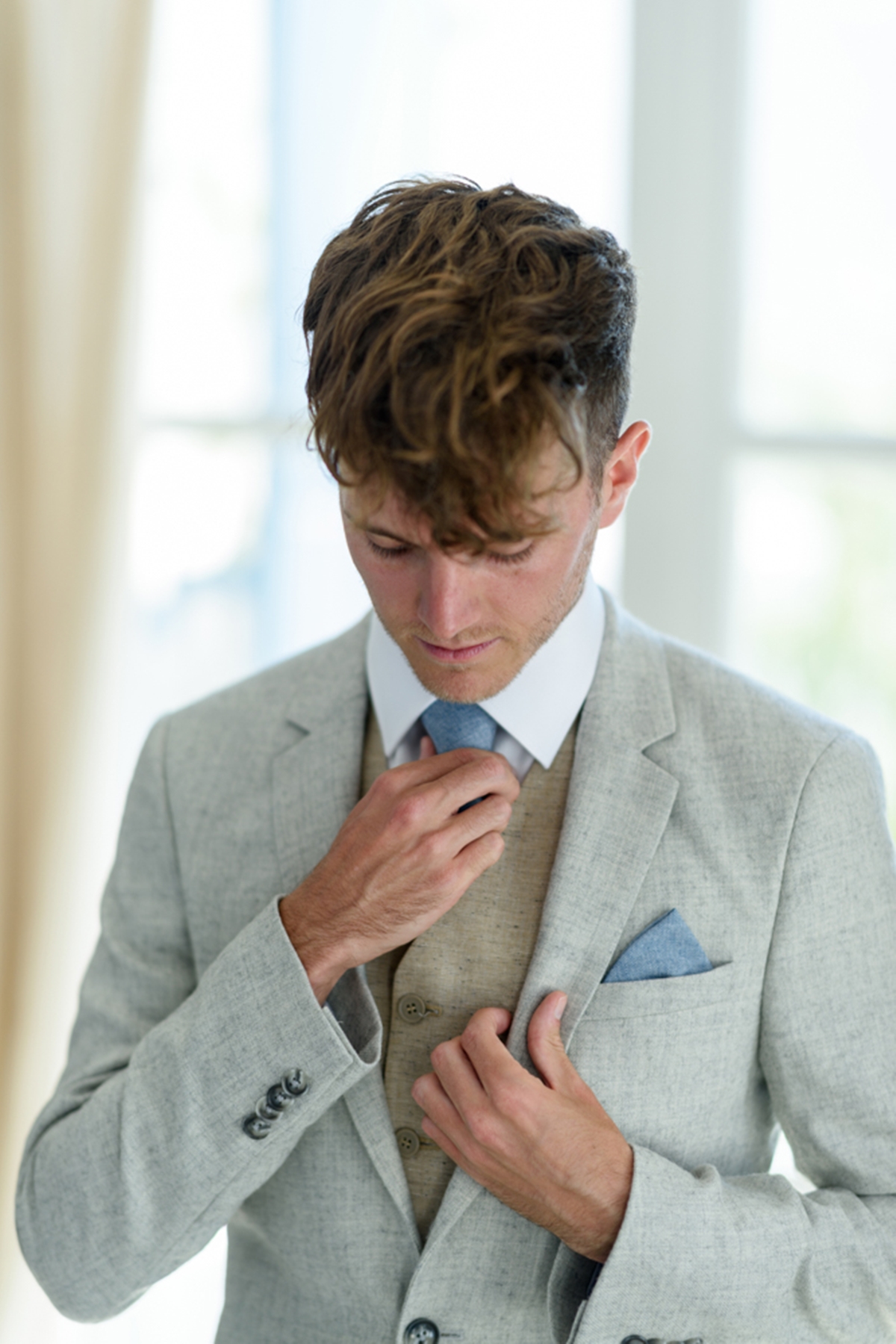 Ideas for groom's suit for a summer wedding