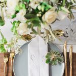 Rustic table setting με ελιά White ribbon events