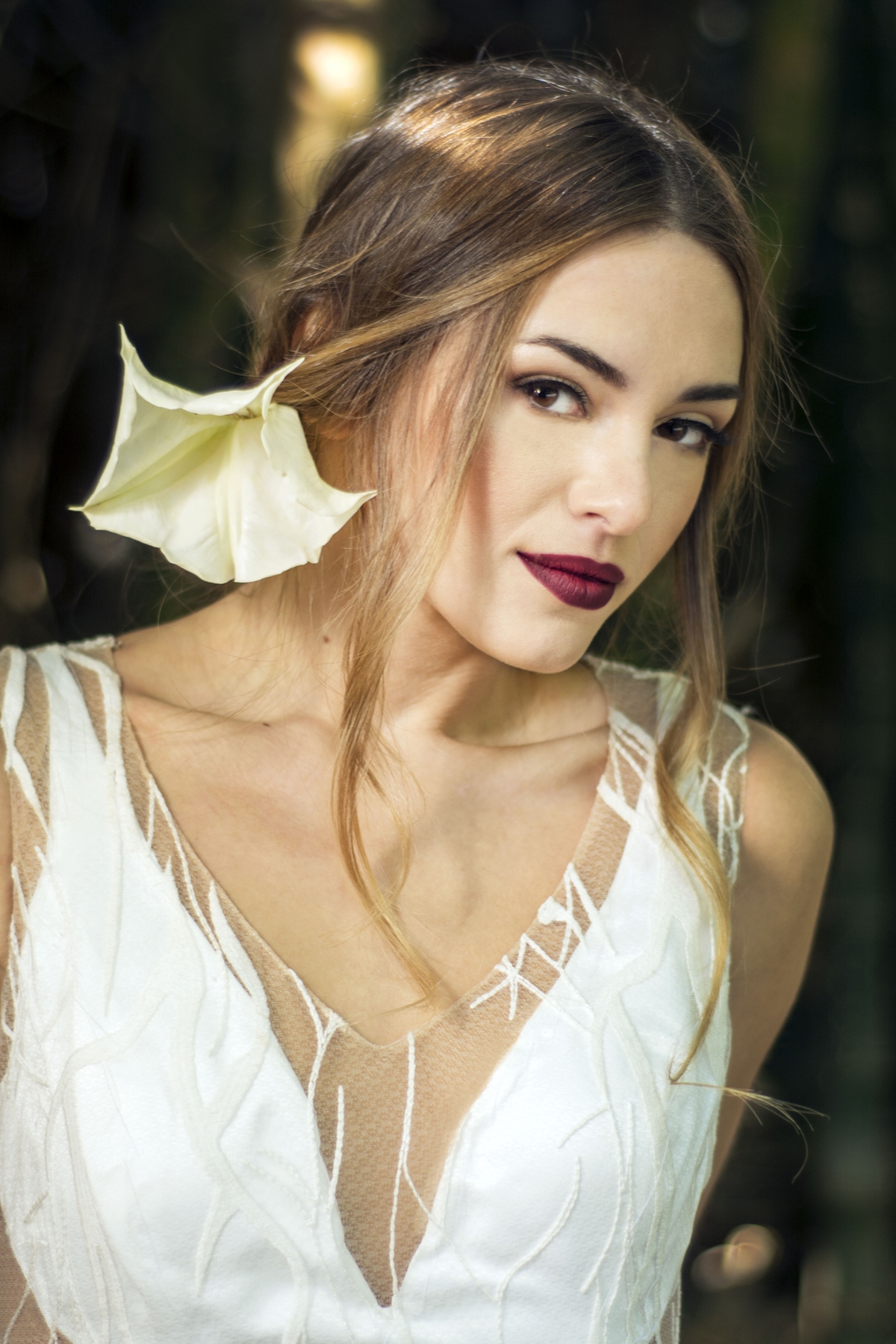 Λευκό meramaid νυφικό με ανοιχτή πλάτη Lewaa Haute Couture