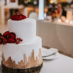 Χριστουγεννιάτικος γάμος με κόκκινο χρώμα στο Ελαιών Loft