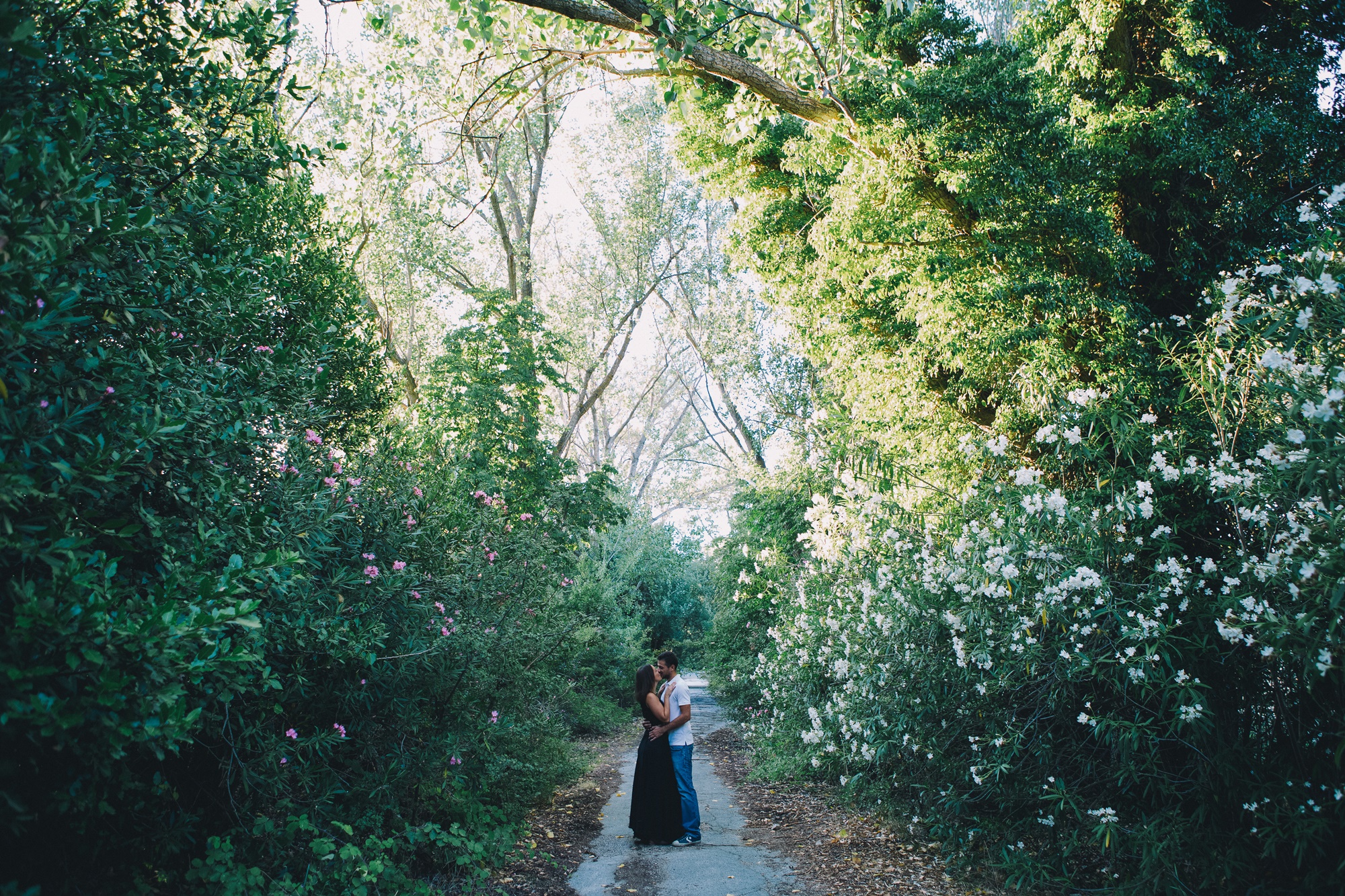 Μια ρομαντική pre wedding φωτογράφιση στο δάσος