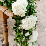 Intimate γάμος με rustic στοιχεία και φύλλα ελιάς
