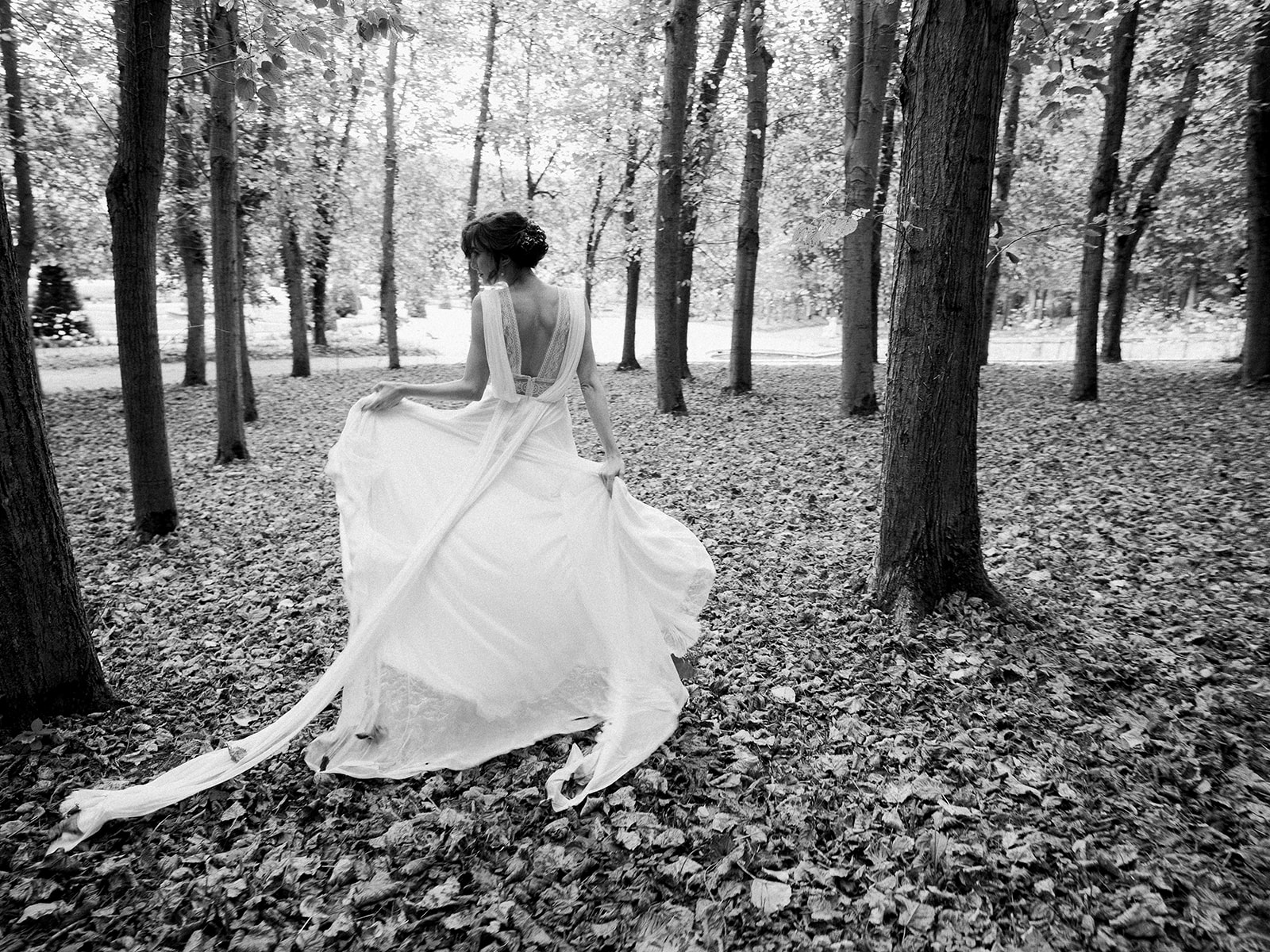 Stunning inspirational shoot at Chateau de Villette with Vasia Tzotzopoulou wedding dresses